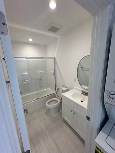 Main picture of 140 Julian St