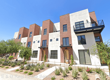 Main picture of 572 W 5th St