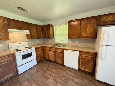 Main picture of 415 Deloris Dr