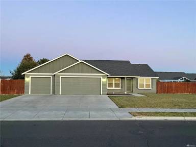 Main picture of 825 S Lakeland Dr