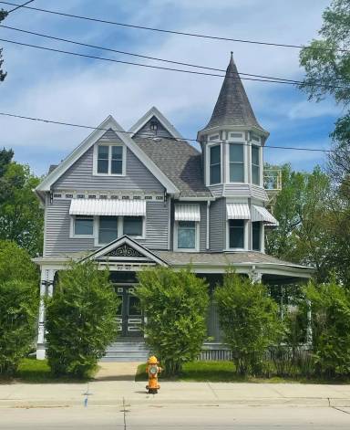 Main picture of 2040 S Saint Aubin St
