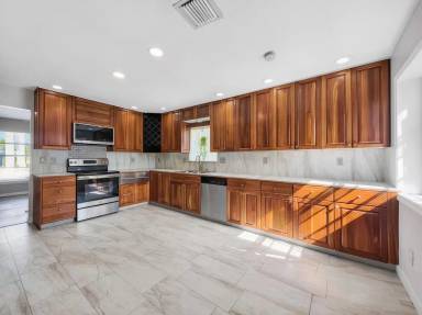 Main picture of 27673 Los Amigos Ln