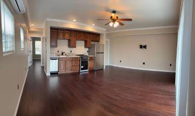 Main picture of 4738 Hillcrest Ave