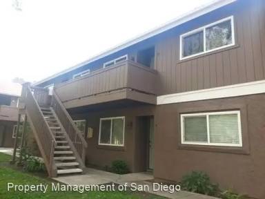 Main picture of 1915 E Grand Ave