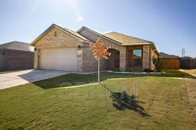 Main picture of 7449 104th St