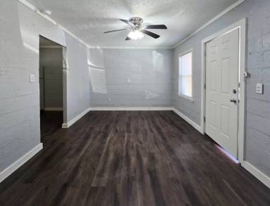 Main picture of 415 N Beauregard St