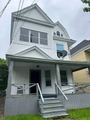Main picture of 126 Park Pl