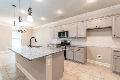 Main picture of 349 Coppice Pl