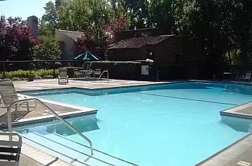Main picture of 2221 Woodside Ln