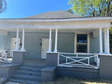 Main picture of 2601 Jones Ave
