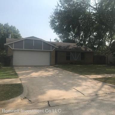 Main picture of 624 N Ramblin Oaks Dr