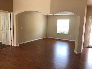Main picture of 12403 NE 48th Cir