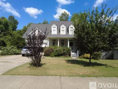 Main picture of 600 Deacon Ridge St