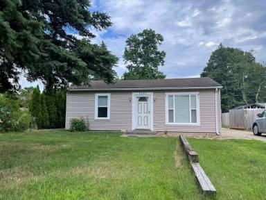 Main picture of 2582 Roselawn St