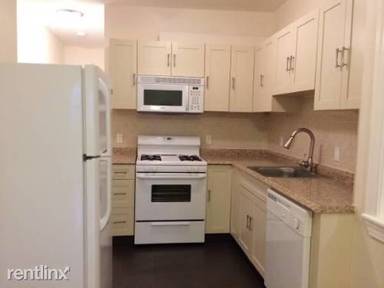 Main picture of 42 Maple St