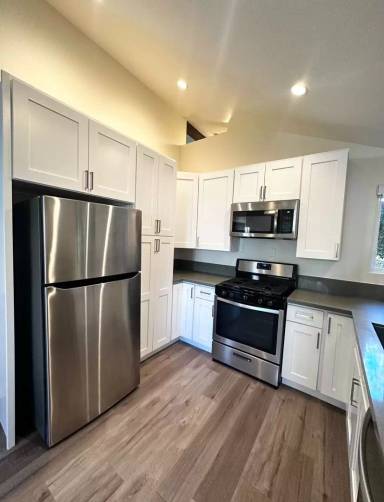 Main picture of 22330 Victory Blvd
