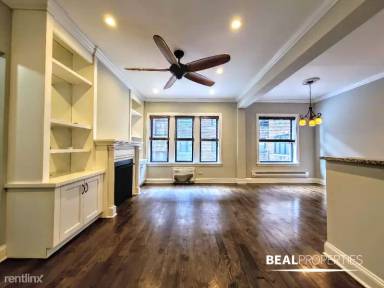 Main picture of 742 W Addison St