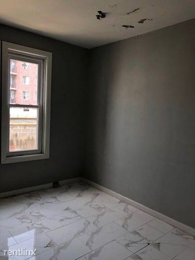Main picture of 881 Rutland Rd