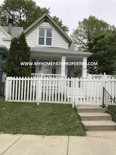Main picture of 3142 S Howell Ave