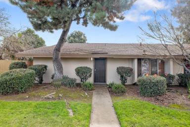 Main picture of 4814 E Rialto Ave