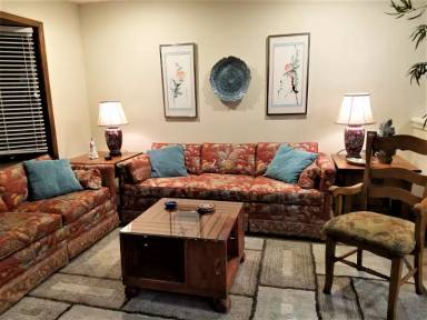 Main picture of 3300 N Overland Trl