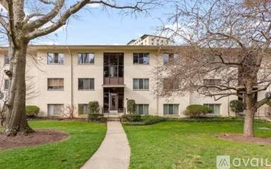 Main picture of 10440 Rockville Pike