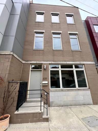 Main picture of 839 N Orianna St