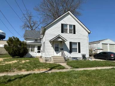 Main picture of 930 Lincoln St