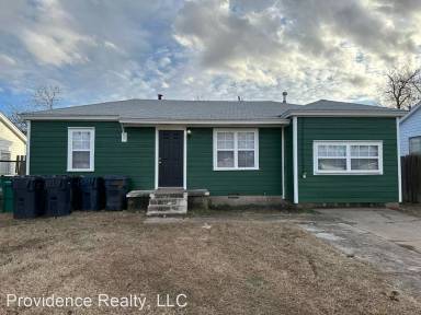 Main picture of 3740 SW 43rd St