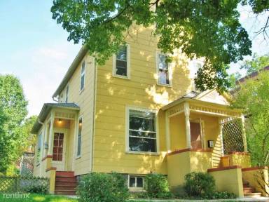 Main picture of 409 3rd St