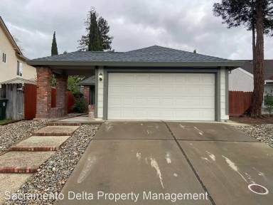 Main picture of 9435 Soaring Oaks Dr