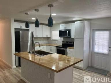 Main picture of 219 Dordrecht St