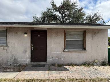 Main picture of 923 61st Avenue Cir E