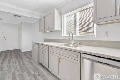 Main picture of 875 Glenway Dr
