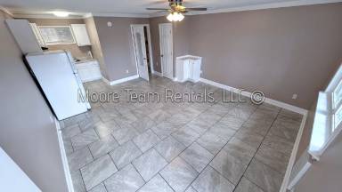 Main picture of 500 W Allen St