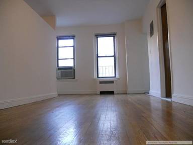 Main picture of 165 E 83rd St
