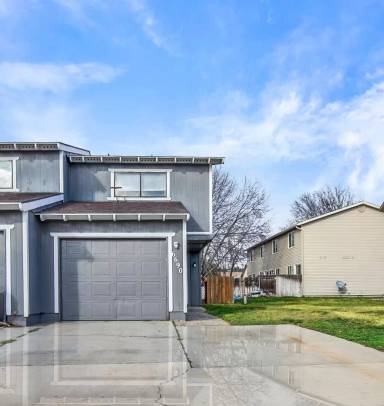 Main picture of 6690 W Douglas St
