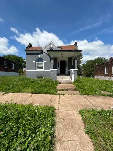 Main picture of 4015 N Taylor Ave