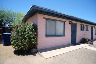 Main picture of 3419 E Lind Rd