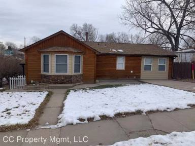 Main picture of 241 Adams St