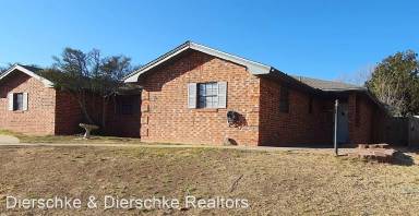 Main picture of 2608 Lindenwood Dr