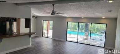 Main picture of 5239 Suwannee Rd