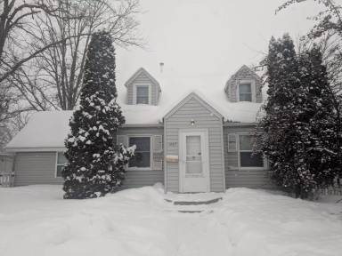 Main picture of 1427 Bixby Ave NE