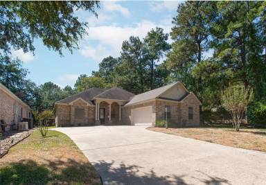 Main picture of 93 Wick Willow Rd
