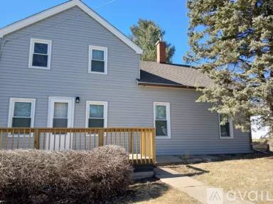 Main picture of 4403 Greenwood Rd