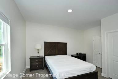 Main picture of 931 Long Dr