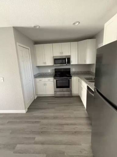 Main picture of 1925 Avenue O SW