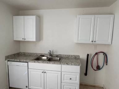 Main picture of 415 Maple St