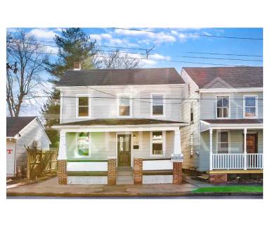 Main picture of 569 Baltimore St
