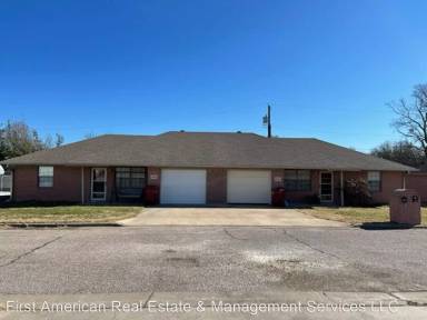 Main picture of 2504 Beverly Ln